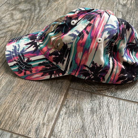 American Eagle SurfSup baseball hat - Picture 5 of 9